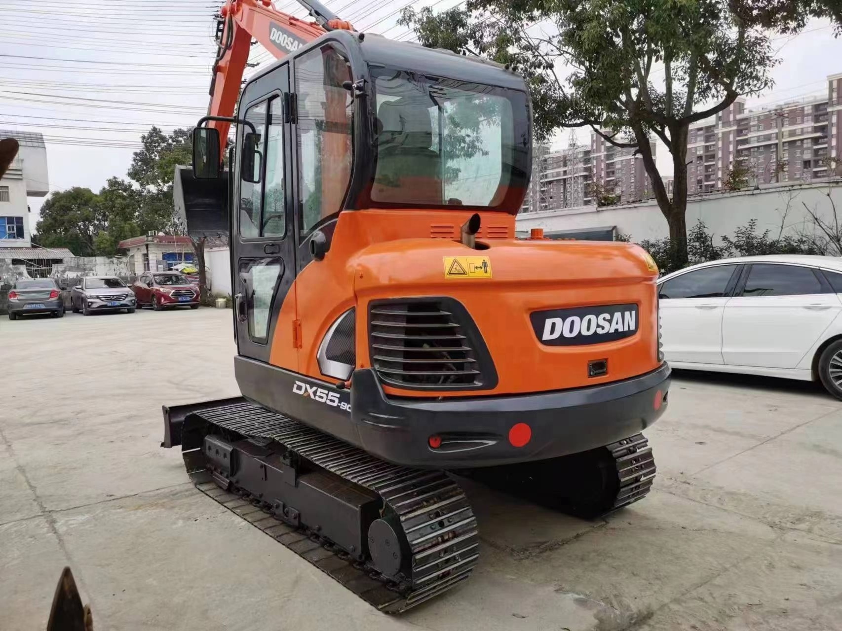 second hand mini 5.5tons 6tons doosan DX55 used wheel excavator FOR SALE