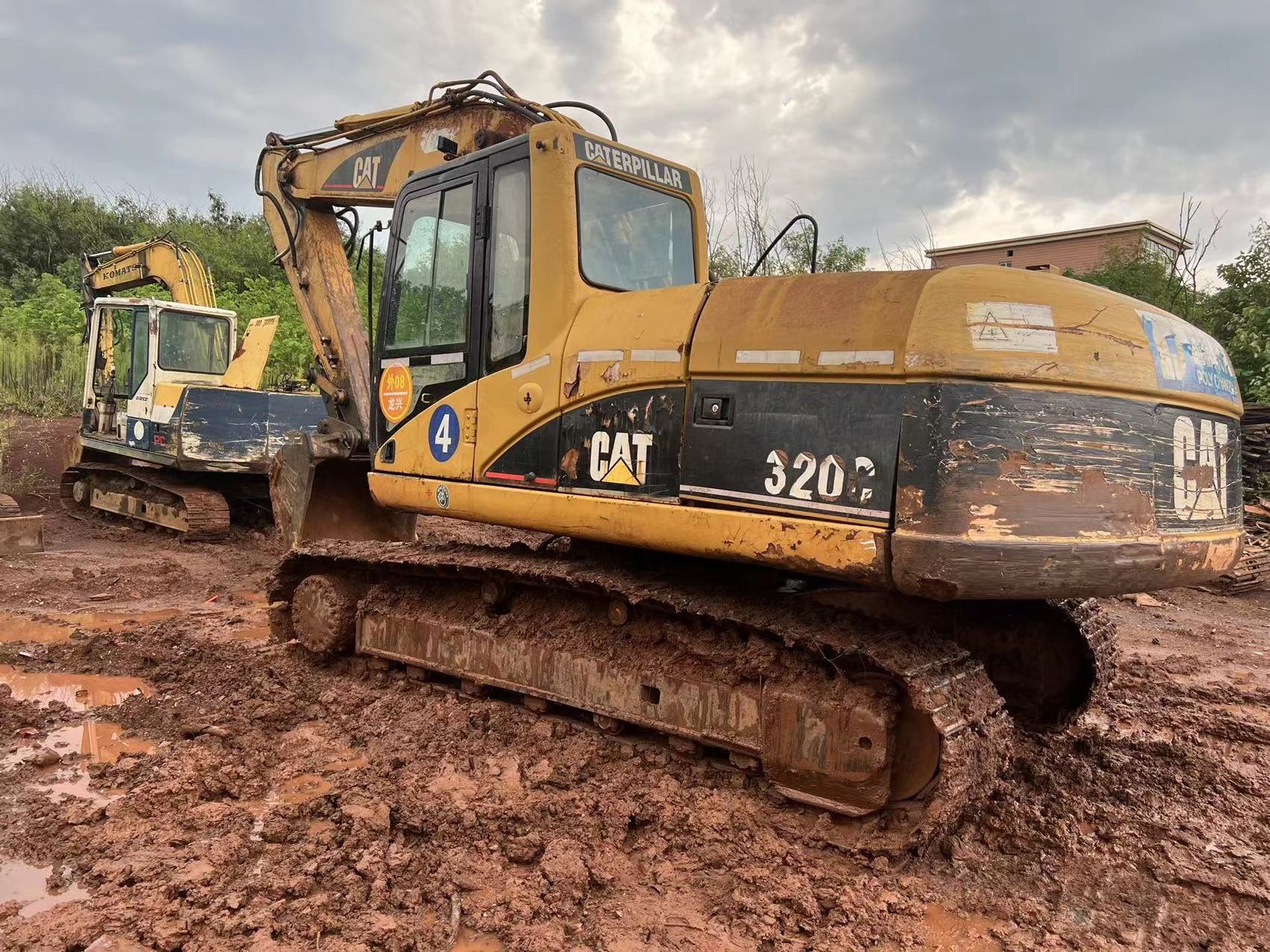 320C CAT Excavator in good condition wetland excavator boat cat320C CAT320D for sale at a low price