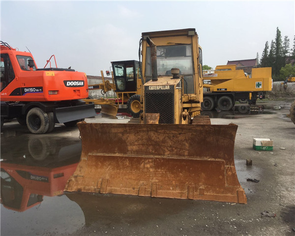 Used bulldozer D4C mini dozer Japan made for sale