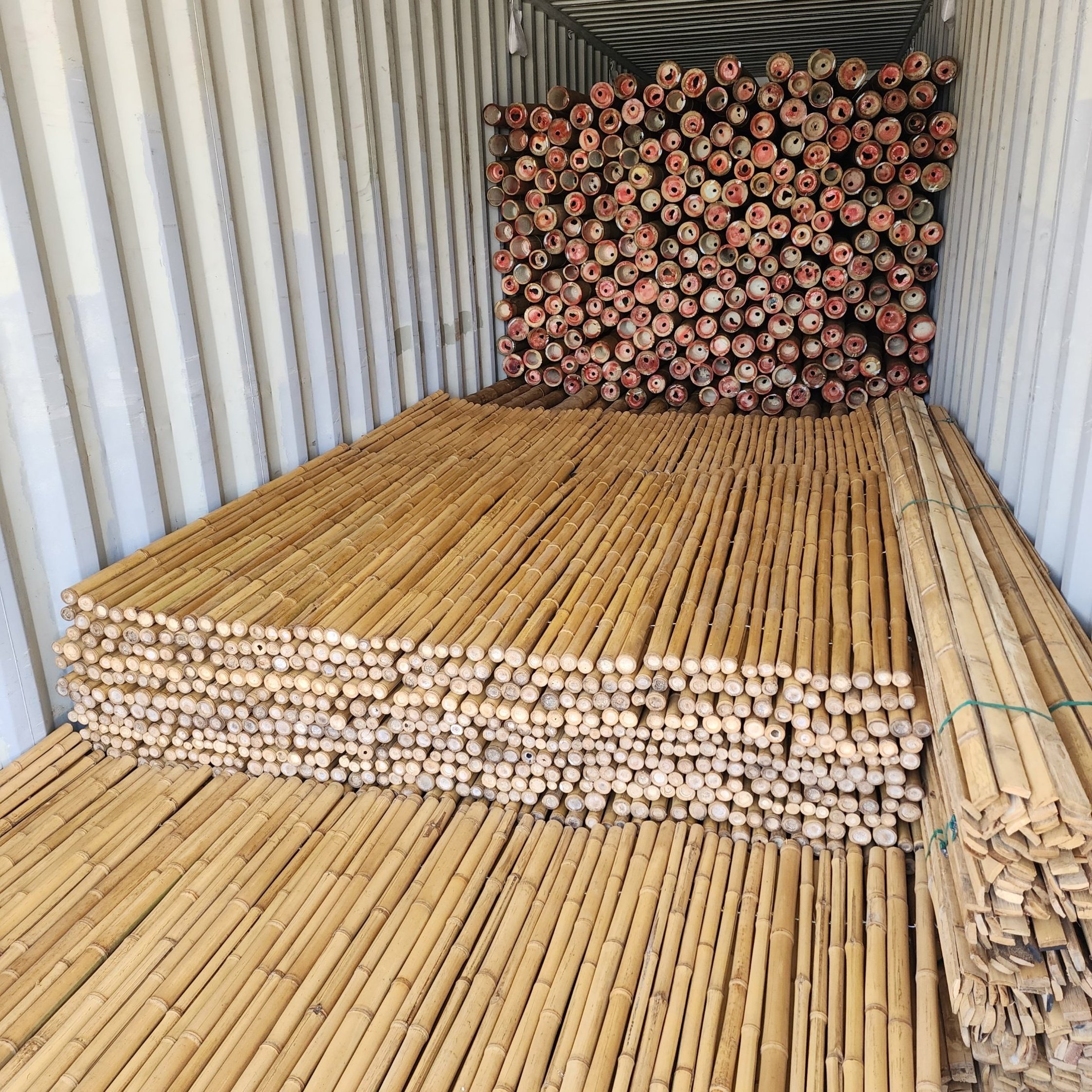 Wholesale bamboo pole 1- 8m customer's size cheap price on bulk - Natural Bamboo poles/stakes export worldwide low tax