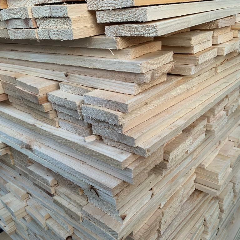 Best choice Vietnam Acacia sawn timber/lumber/best price/best quality for making pallets or furniture