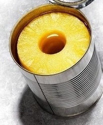 Pineapple in tin/canned pineapple (tidbits/cubes/crushed/slices pineapple)