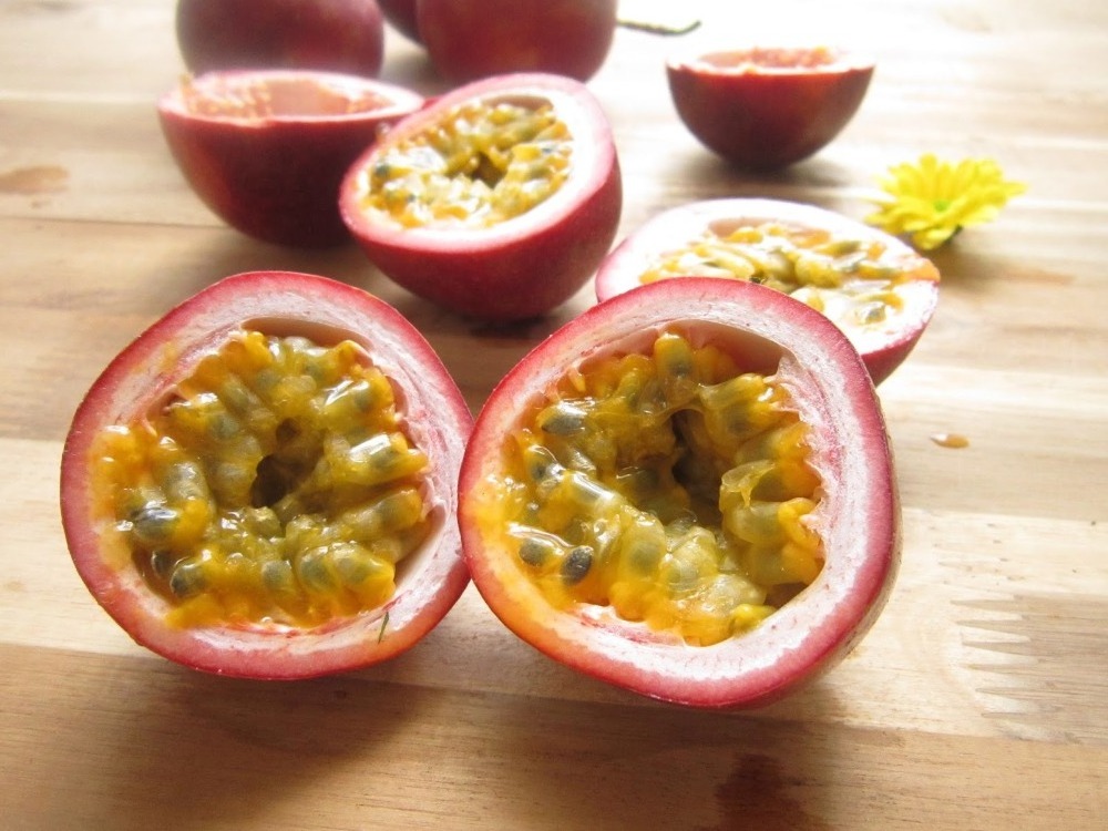 WHOLESALE PASSION FRUIT EXTRACT ESSENCE - Passion fruit extract flavour from Vietnam