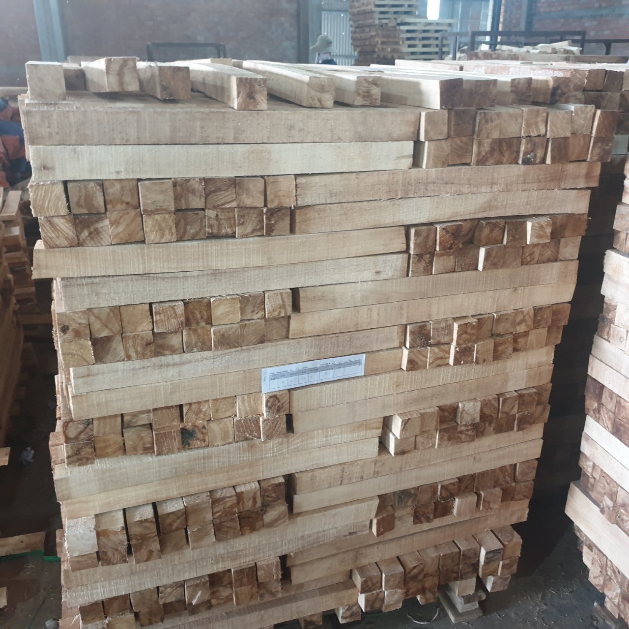 Rubber building material hardwood AB quality rubber wood for interior design Best price high quality rubber timber manufacturer