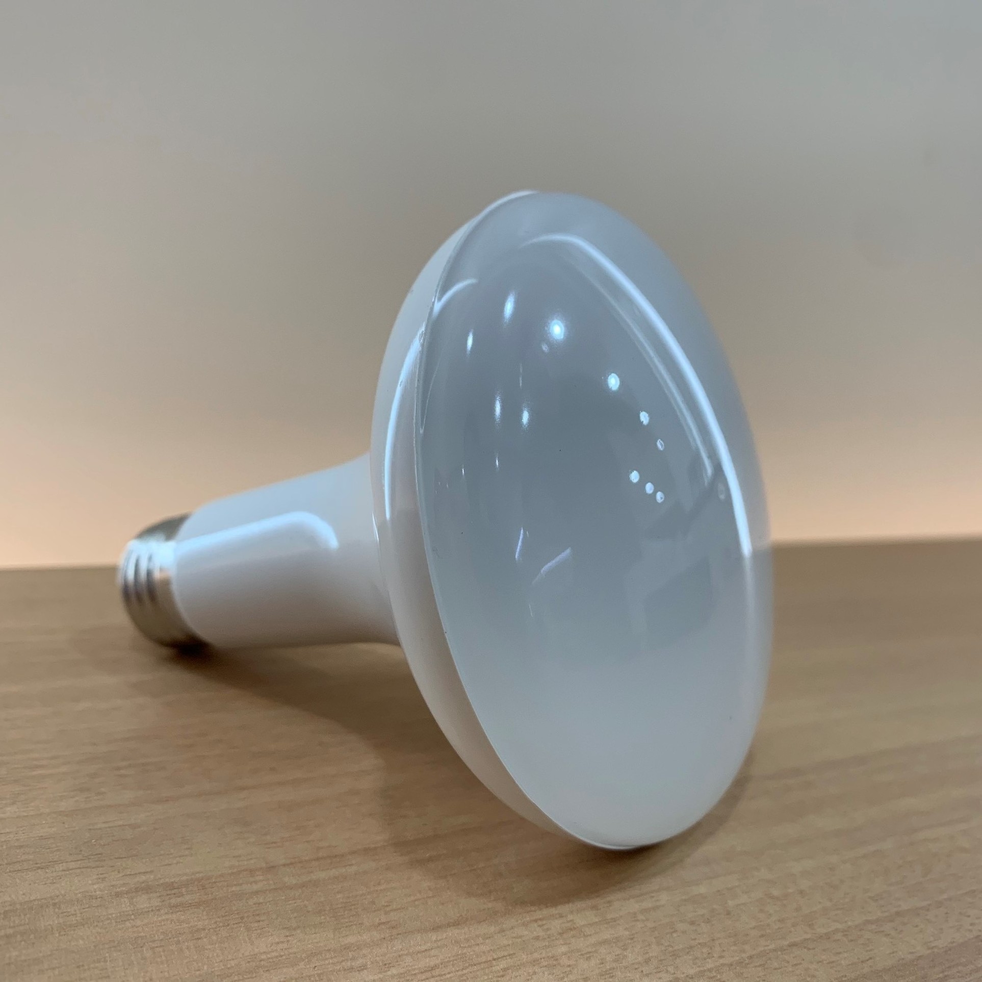 High quality 8W Dimmable LED Bulb BR30 E26 base for US market