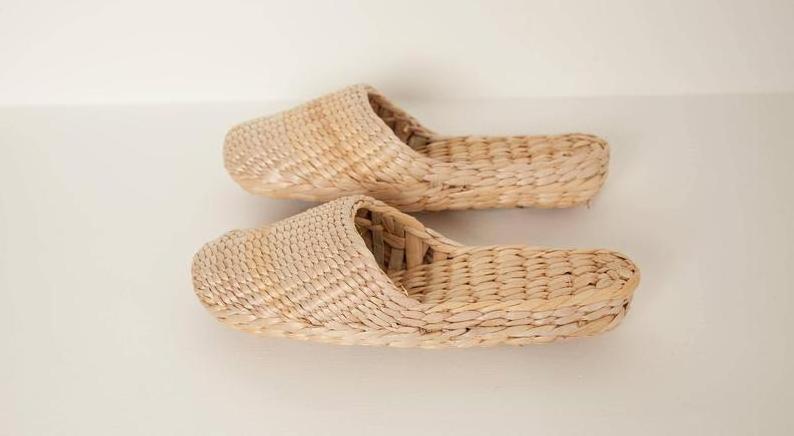 Handmade Water Hyacinth Slippers for Indoor Footwear Straw Sandals