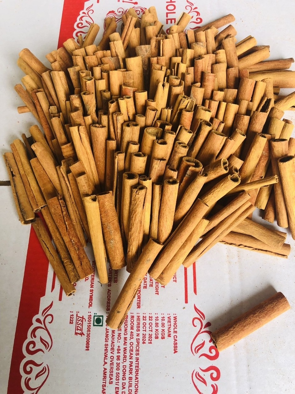 BEST QUALITY CASSIA CINNAMON CIGARETTE/STICK/POWDER FROM VIETNAM WITH SUPER COMPETITIVE PRICE- ANNA DO W/A+84982153058