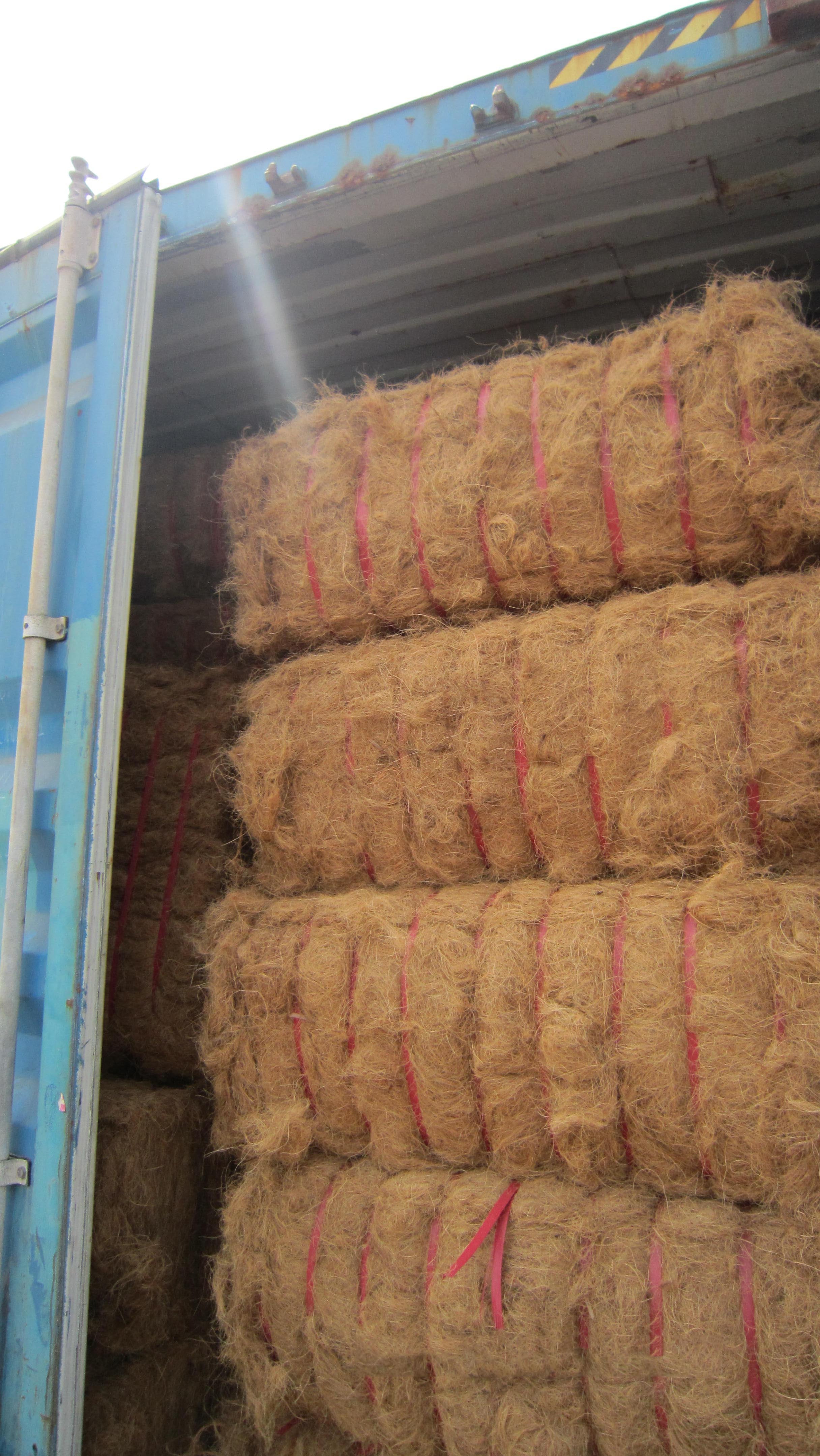 TOP GRADE VIETNAM COCONUT FIBER - COCONUT COIR For Microgreens Cheap price BULK Quantity FOR RAW MATERIAL