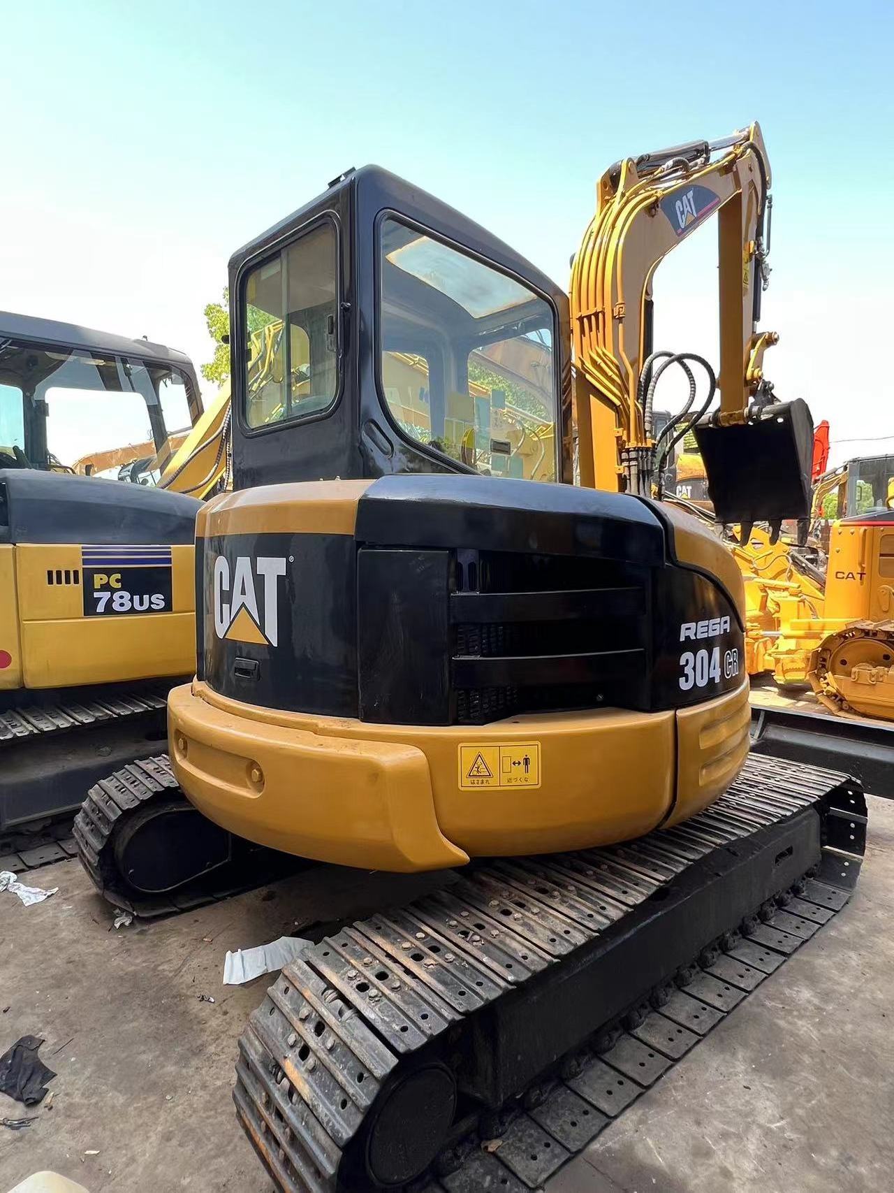 Used CAT 304 CR with 4 Ton crawler Excavators in hot sale