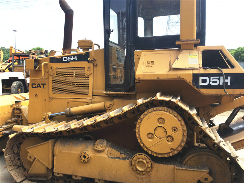 100% used Caterpillar D4H / D4K /D5K/ D5G/ D5H mini Bulldozer Japan Cat UNIQUE Engine Pump Technical Parts