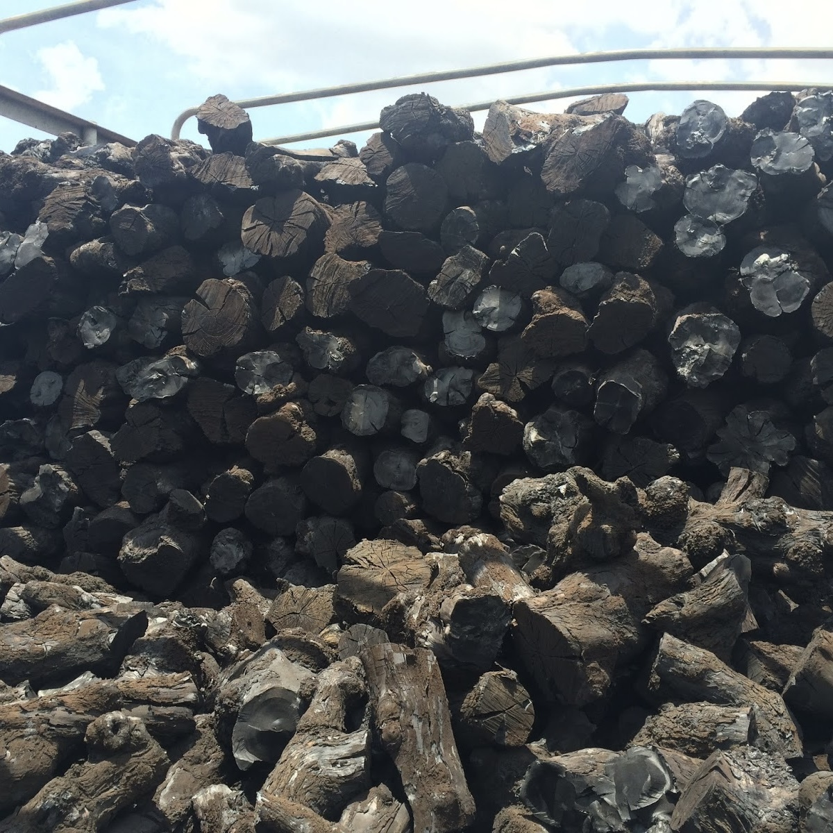 Cheap Price Per Ton Manufacturers High Quality Coffee Hardwood Charcoal For Sale High Quality