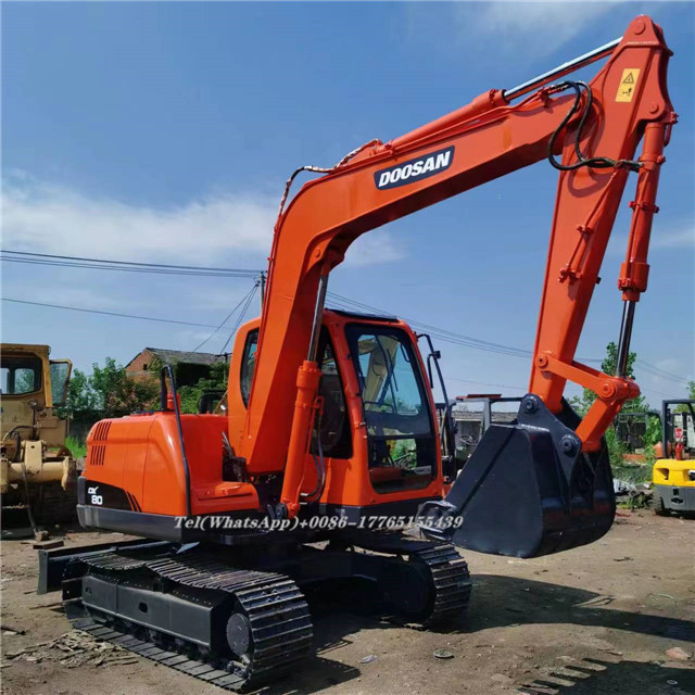 Secondhand DOOSAN DX80 hydraulic crawler excavator 8 tons excavator Korea machine