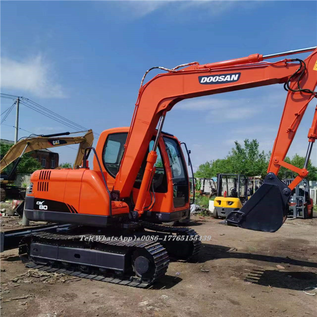 Secondhand DOOSAN DX80 hydraulic crawler excavator 8 tons excavator Korea machine