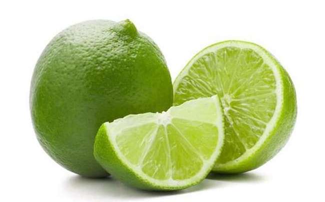 Fresh green lemon, watery and no chemical, best price 2020 Good Price