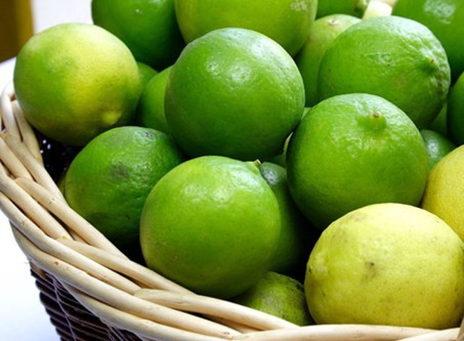 Fresh green lemon, watery and no chemical, best price 2020 Good Price