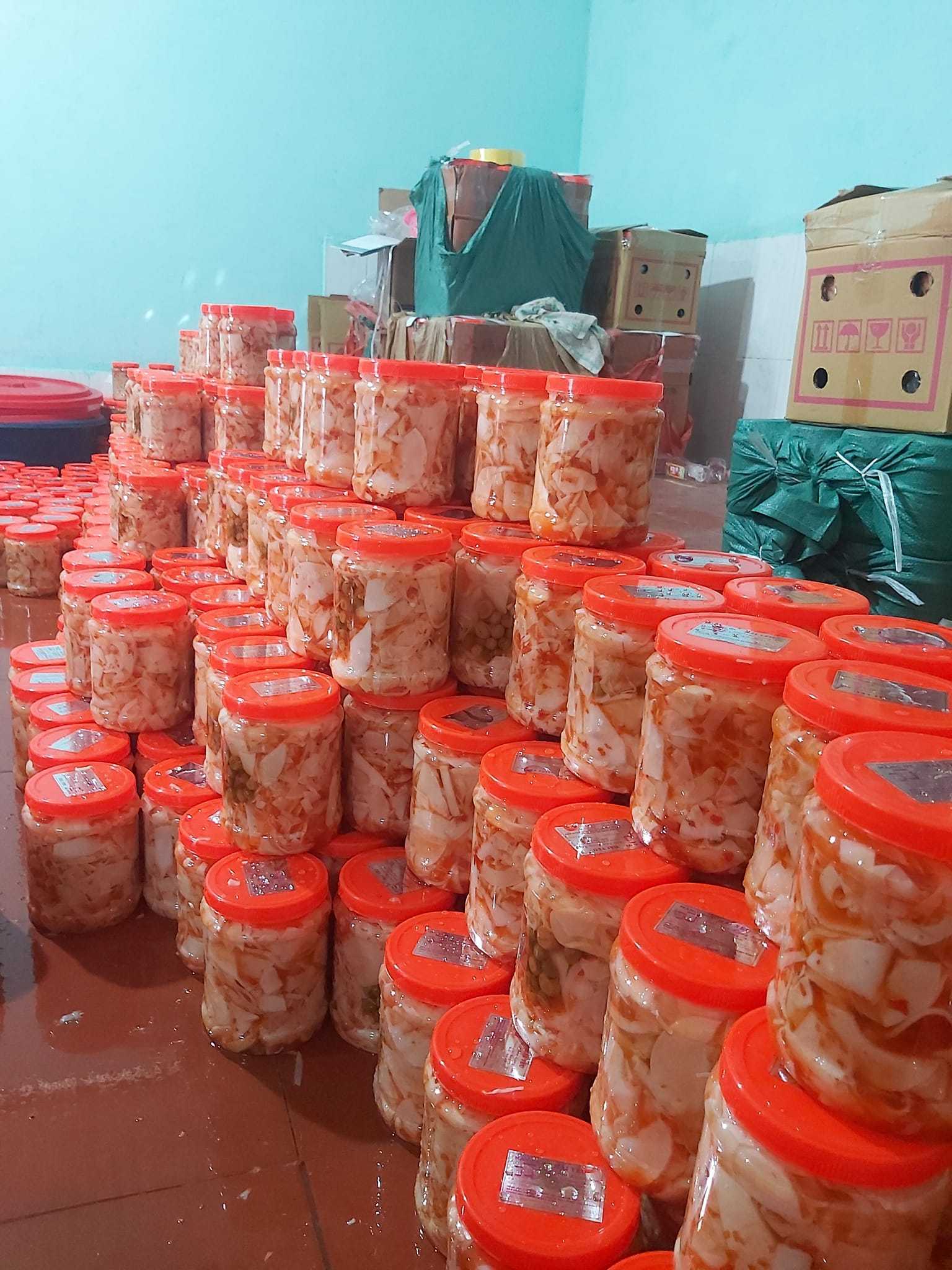 PICKLED BAMBOO SHOOTS CHILLI in glass jarVEGETABLES PICKLED - Whatsap Linda 0084 989 322 607