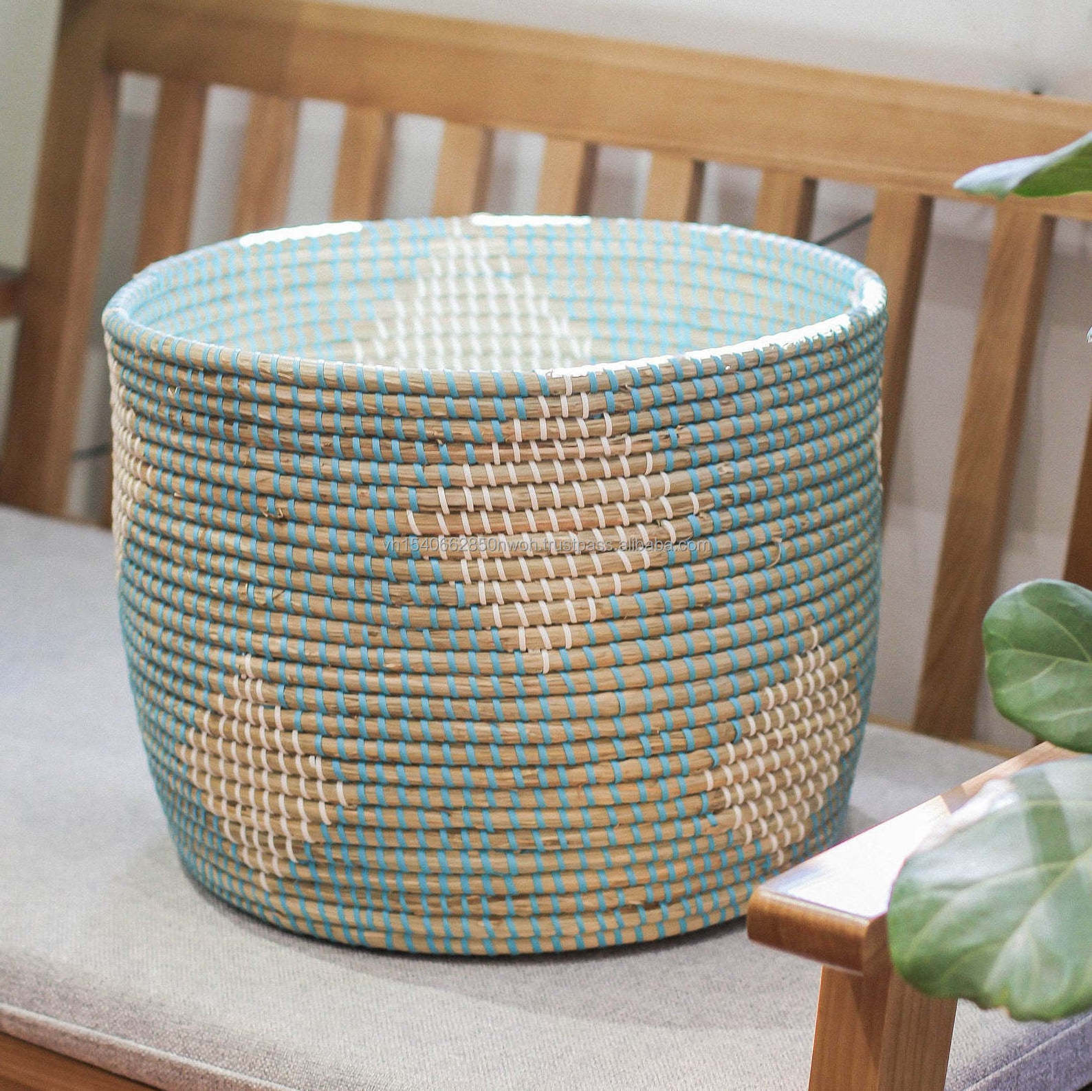 Rectangle Braided seagrass baskets with handles Natural straw holder basket rattan woven storage laundry basket Christmas gift