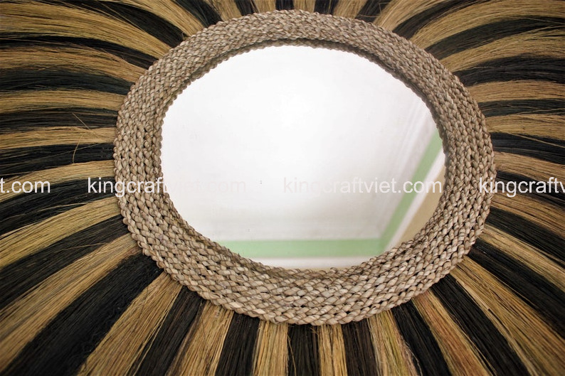 Minimalist Decorative Seagrass Rattan Wicker Wholesale Mirror Wall Hanging Round Antique For Bedroom Living Room in Vietnam