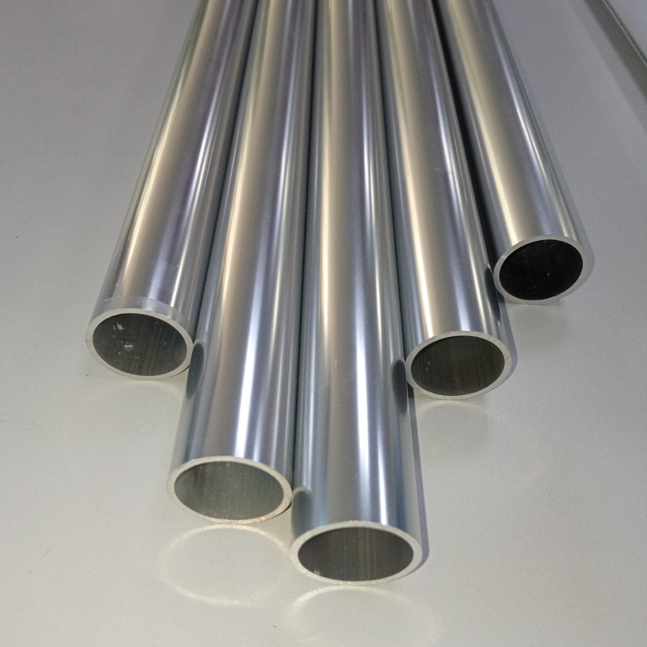 Bright Anodized tube aluminum profiles manufactured in song hong aluminium factory in vietnam