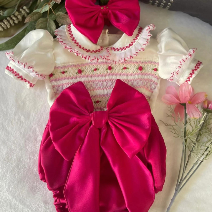 Beautiful Smocked Embroidery dress smocked bodysuit high-quality smocked clothing, girls dresses, children's clothing