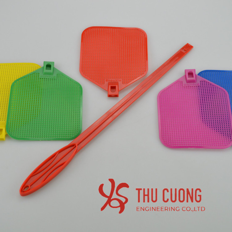 Plastic Fly Swatters Long Hand Colorful Catcher Kill Reusable Light weight easy use Eco-friendly Non-toxic Cheap Plastic handle