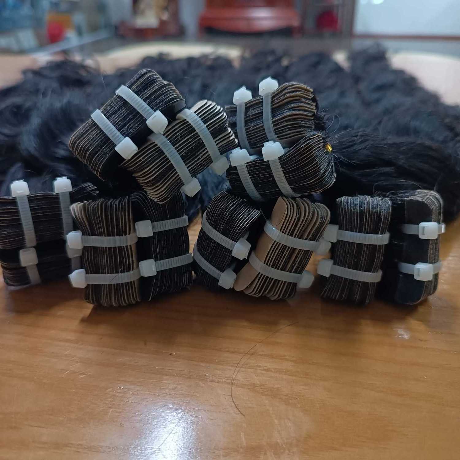 Natural Wave Tape Unprocessed 100% Human Hair Bundles Wholesale Raw Natural Hair made in Vietnam