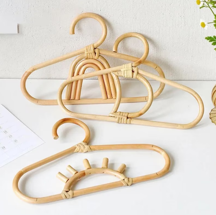 Best choice Natural Woven Rattan Hanger Kids Garments Organizer Rack Hanging Wall Decor Made in Vietnam