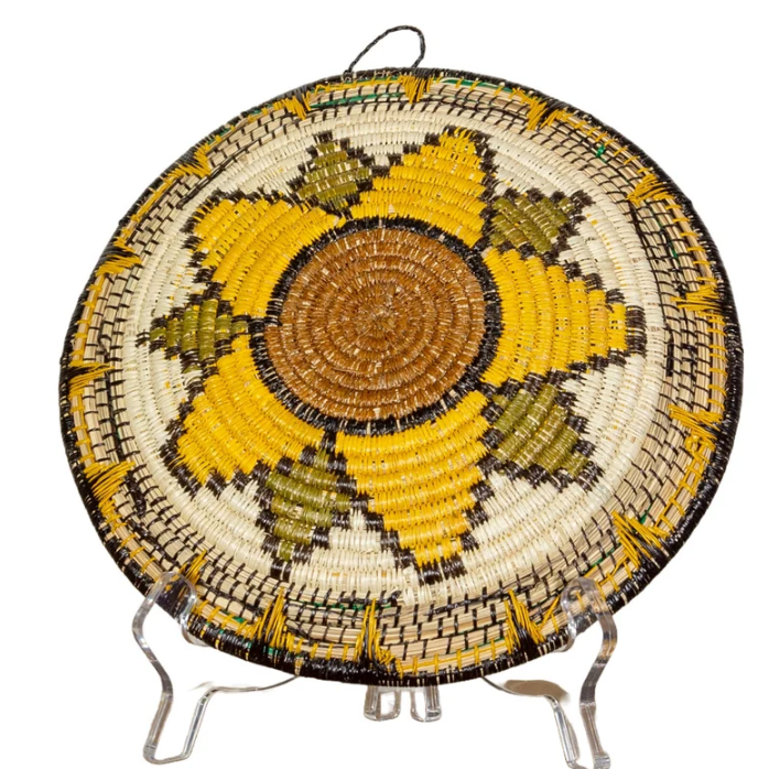 Best-Selling Rattan Green Gold And Brown Star Burst Basket Plate Vintage style is Made in Vietnam decor