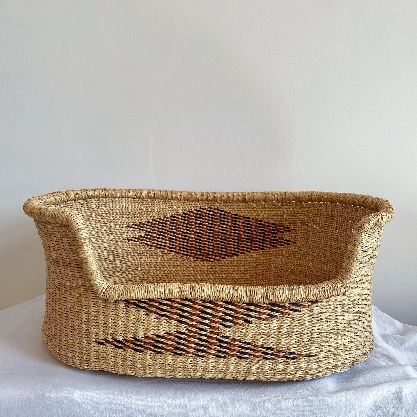 NATURAL materials Pet Bed Basket, Bed for Dog and cat Pet Gifts CHEAPEST PRICE made in Vietnam