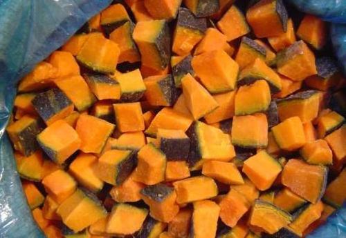 Raw material buys low price frozen pumpkin in cubes or slice delicious for soup