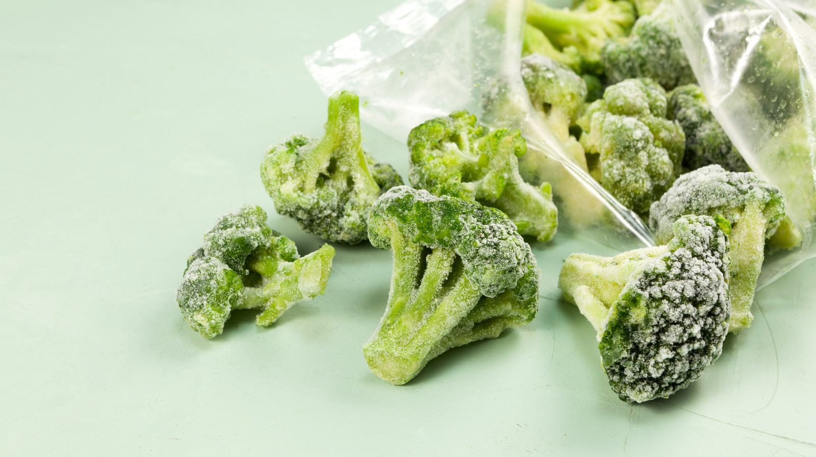 A grade green frozen broccoli florets roasted taste amazing from Vietnam