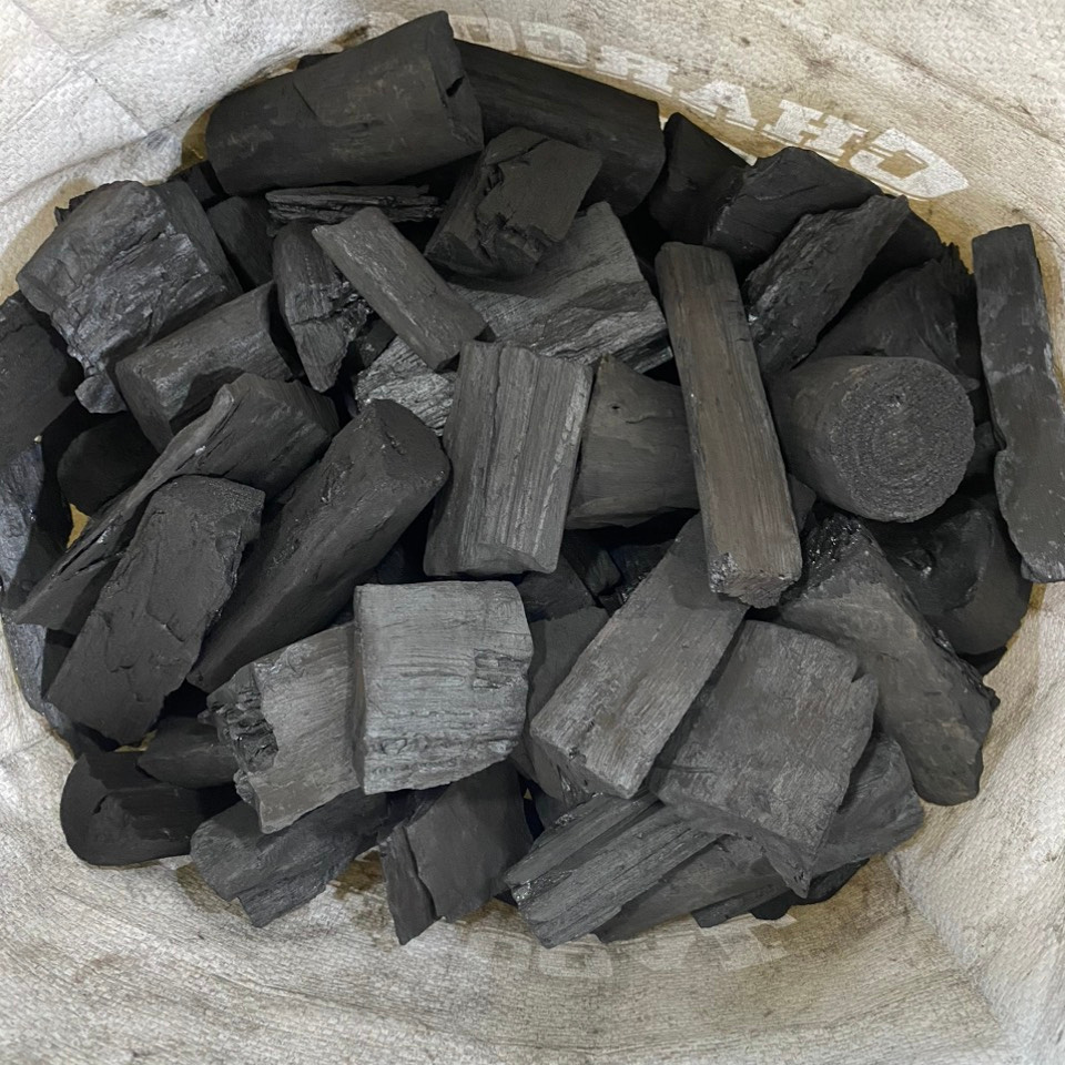 Wholesale Eucalyptus charcoal natural hardwood lump charcoal for BBQ high quality and competitive price