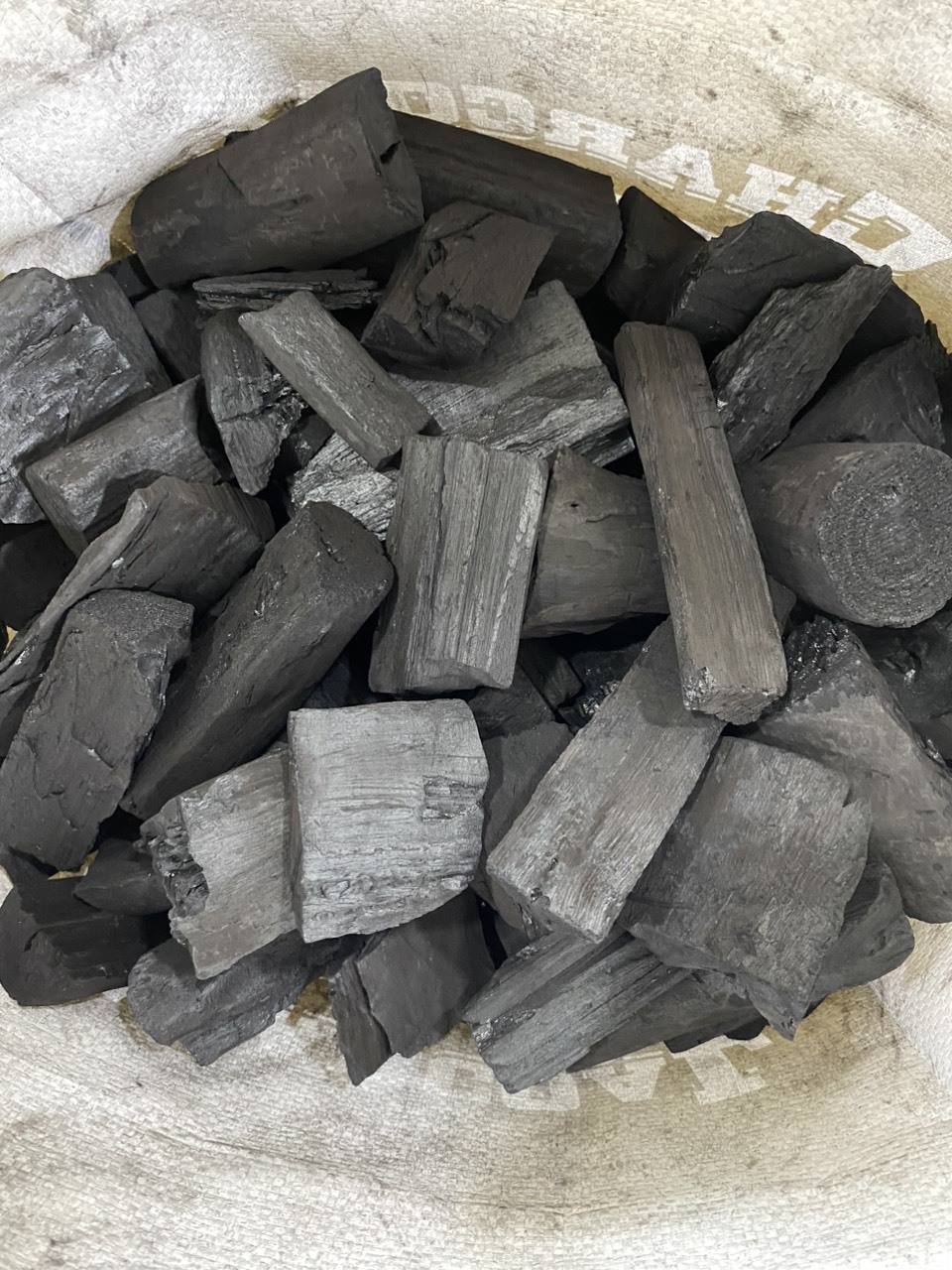 Wholesale Eucalyptus charcoal natural hardwood lump charcoal for BBQ high quality and competitive price