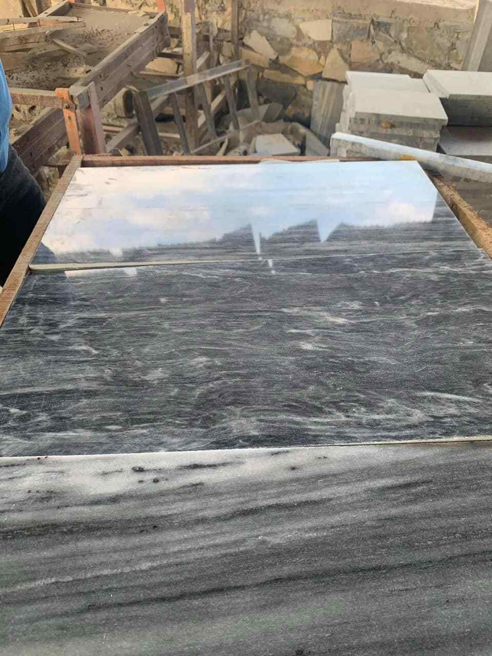 Super cheap Wholesales marble slab Floor tile Straight stripes Marble super thin slab from Vietnam