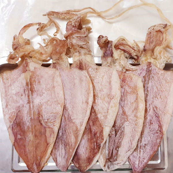 VIETNAM EXPORT HIGH QUALITY, CHEAP LOW PRICE DRY CALAMARI SQUID WHOLESALE DRIED SQUID IN BULK