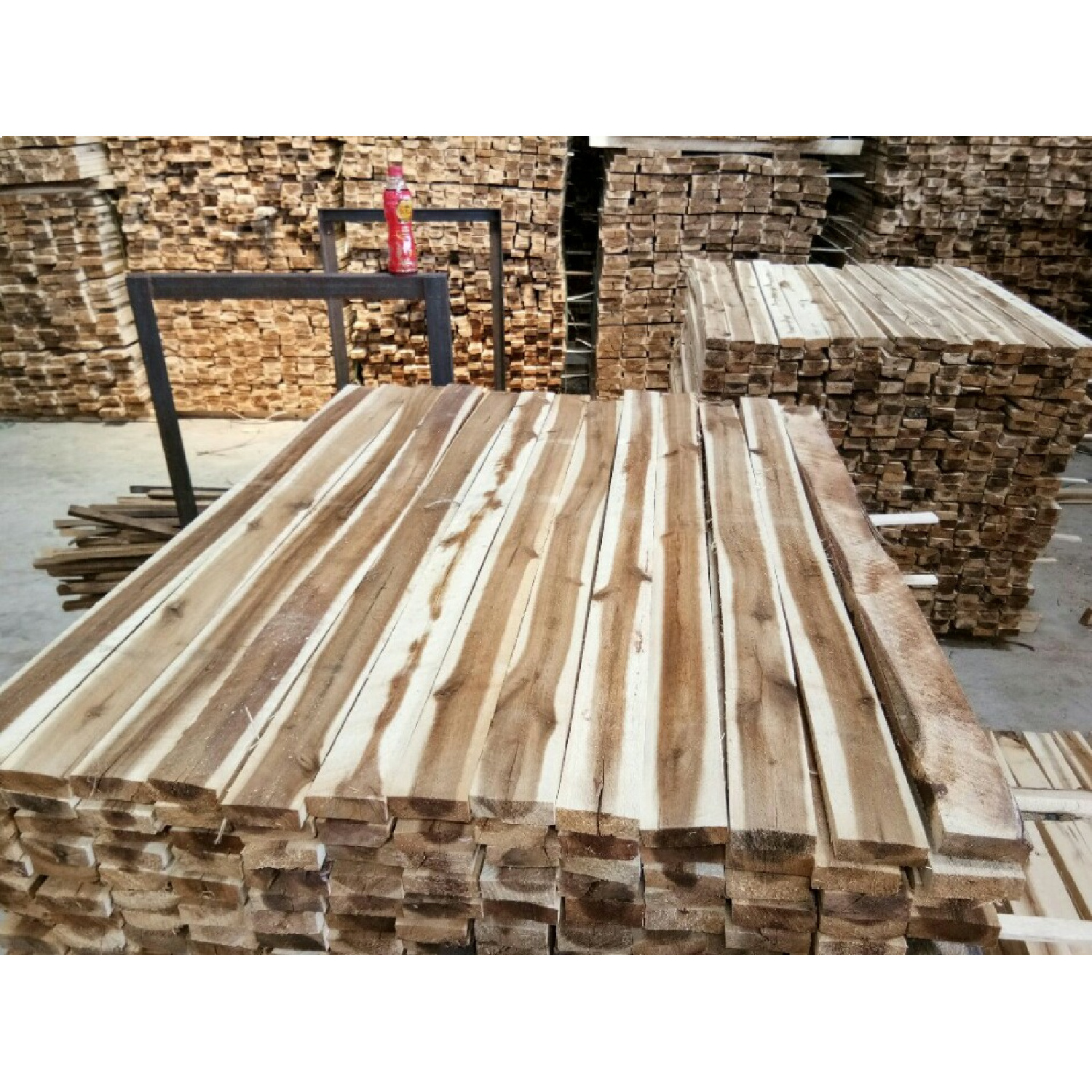 VIETNAM SOLID HARD ACACIA WOOD SAWN TIMBER/ LUMBER COMPETITIVE PRICE FOR MAKING PALLET