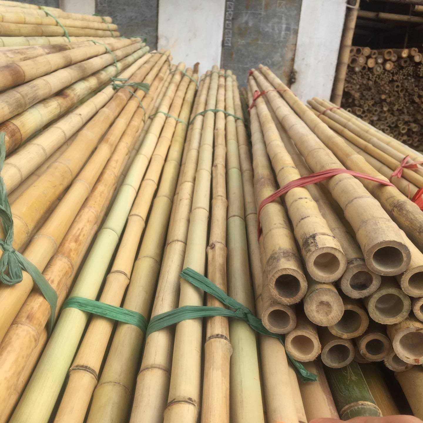 Bamboo Poles 100% Natural Bamboo Pole Customize Length Eco-Friendly Plant Support Garden Stakes Strong Durable And Lightweight