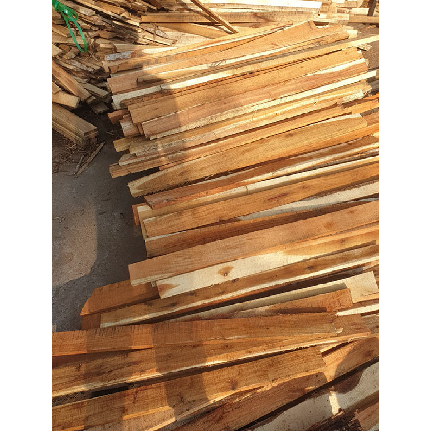 VIETNAM Solid Wood Products - Acacia Wood Sawn Timber Lumber Hard Wood From Vietnam Export to Worldwide