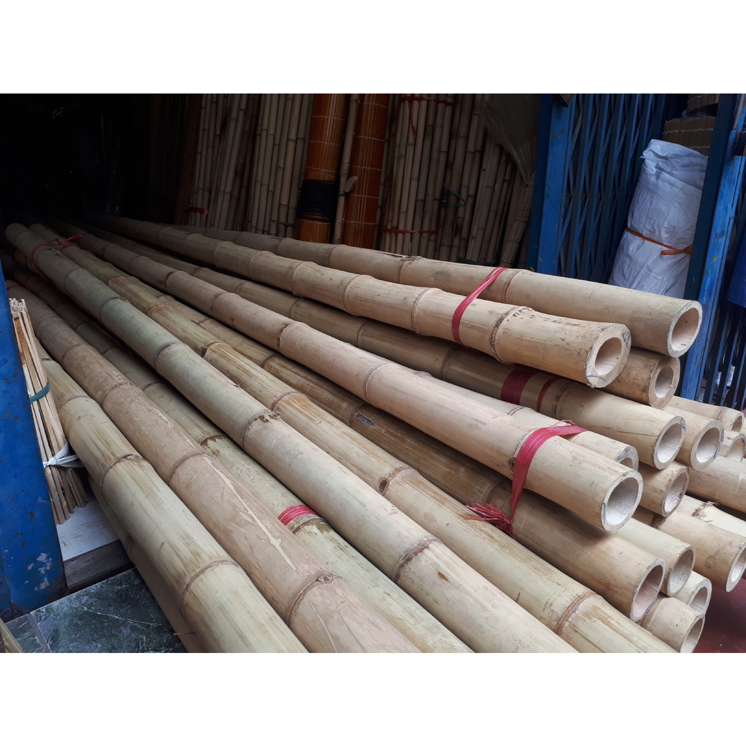 Bamboo Poles 100% Natural Bamboo Pole Customize Length Eco-Friendly Plant Support Garden Stakes Strong Durable And Lightweight