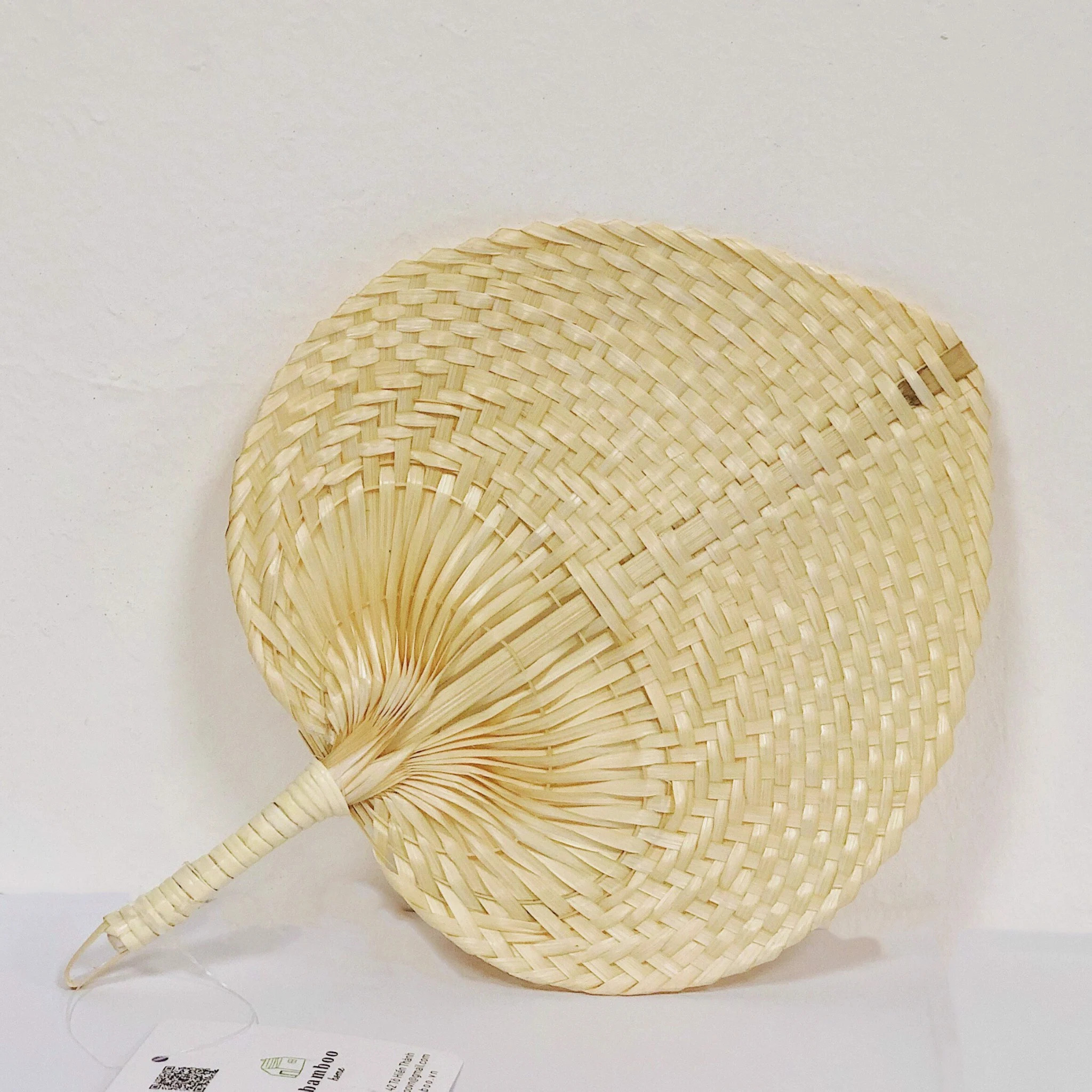 Viatnam Craft Natural Color Bamboo Raffia Fan Summer Hand Palm Leaf Straw Cane Rattan Woven Fans