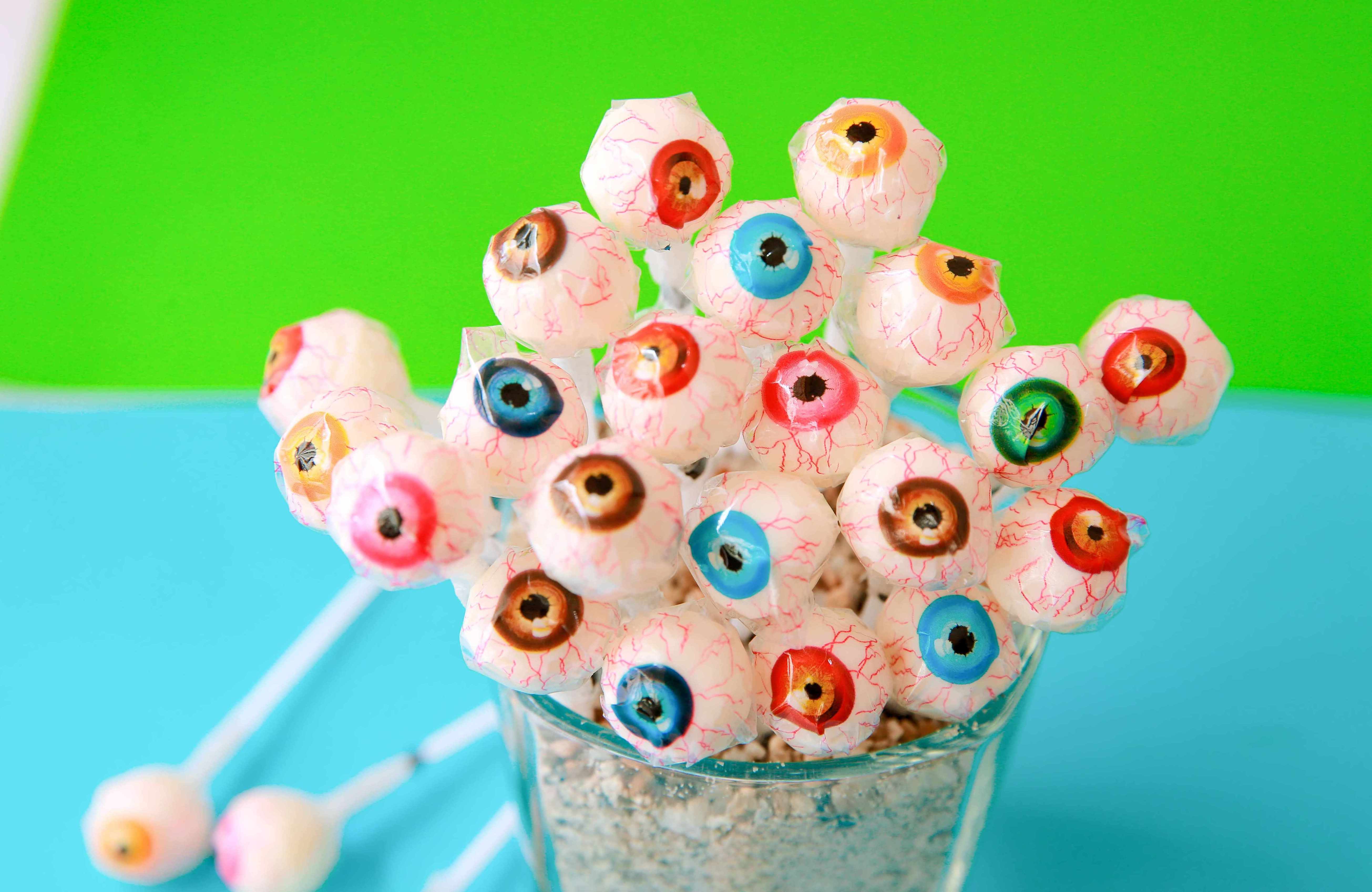 Premium quality Eyeball fruity Tasty Lollipop candy marshmallows from natural fresh fruits made in Vietnam cheap price