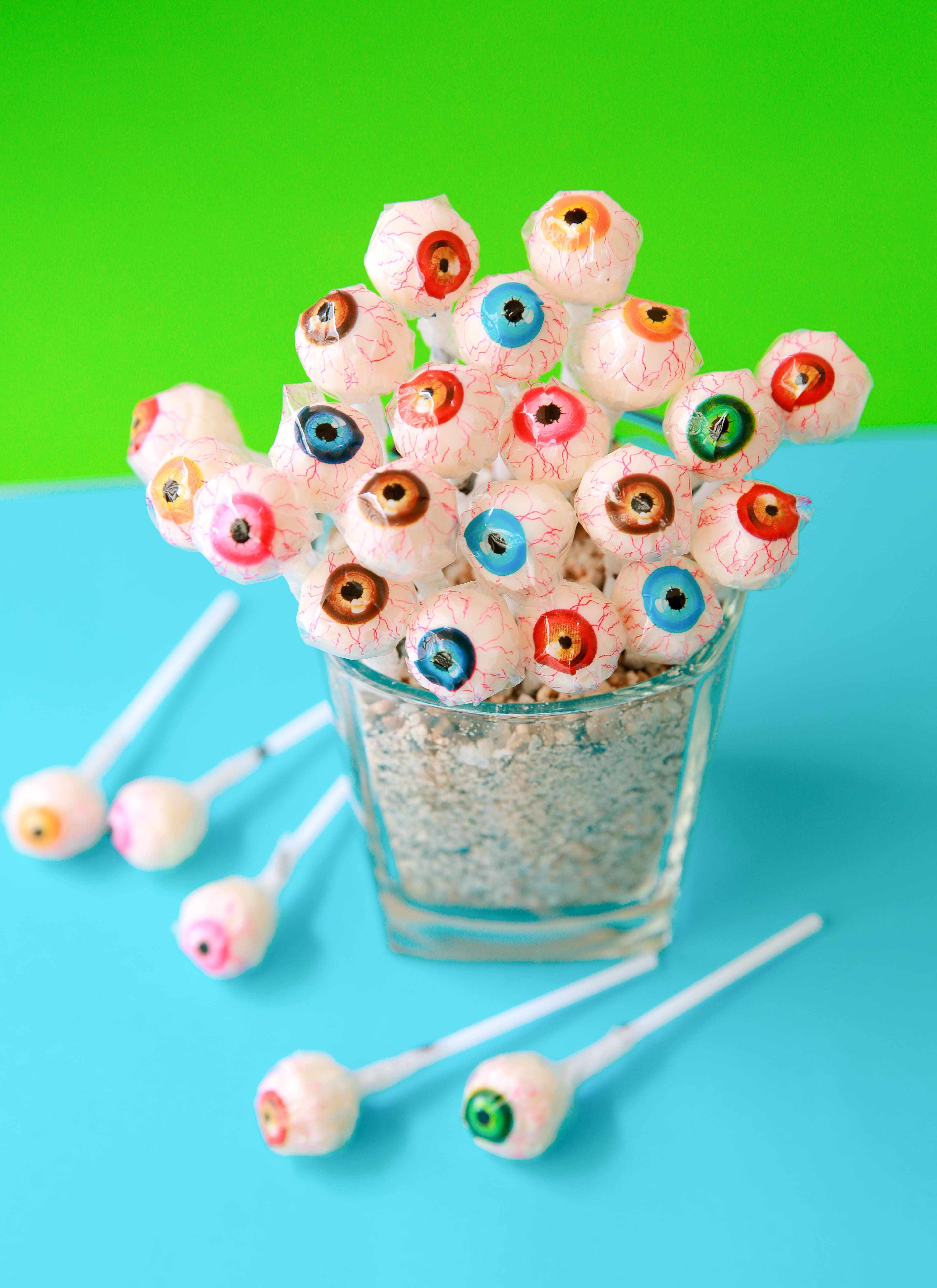 Premium quality Eyeball fruity Tasty Lollipop candy marshmallows from natural fresh fruits made in Vietnam cheap price