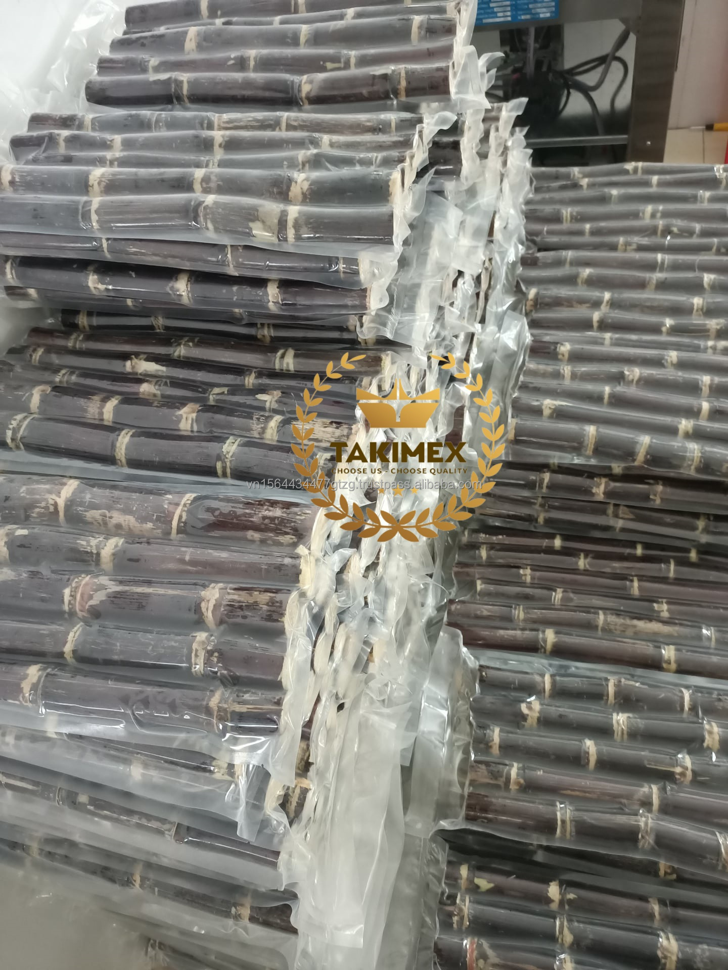 Whole Frozen IQF Sugar Cane Green and Purple Sugarcane for Beverage Common Cultivation Type Vacuum Packed from Vietnam