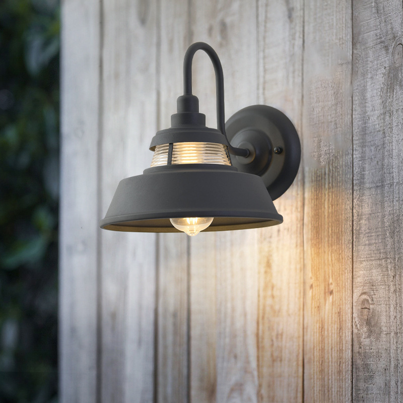 Dusk to Dawn Outdoor E26 Base Socket Bulb Wall Lantern Anti-rust Barn Outside Black Wall Lamp for House Garage Porch Front Door