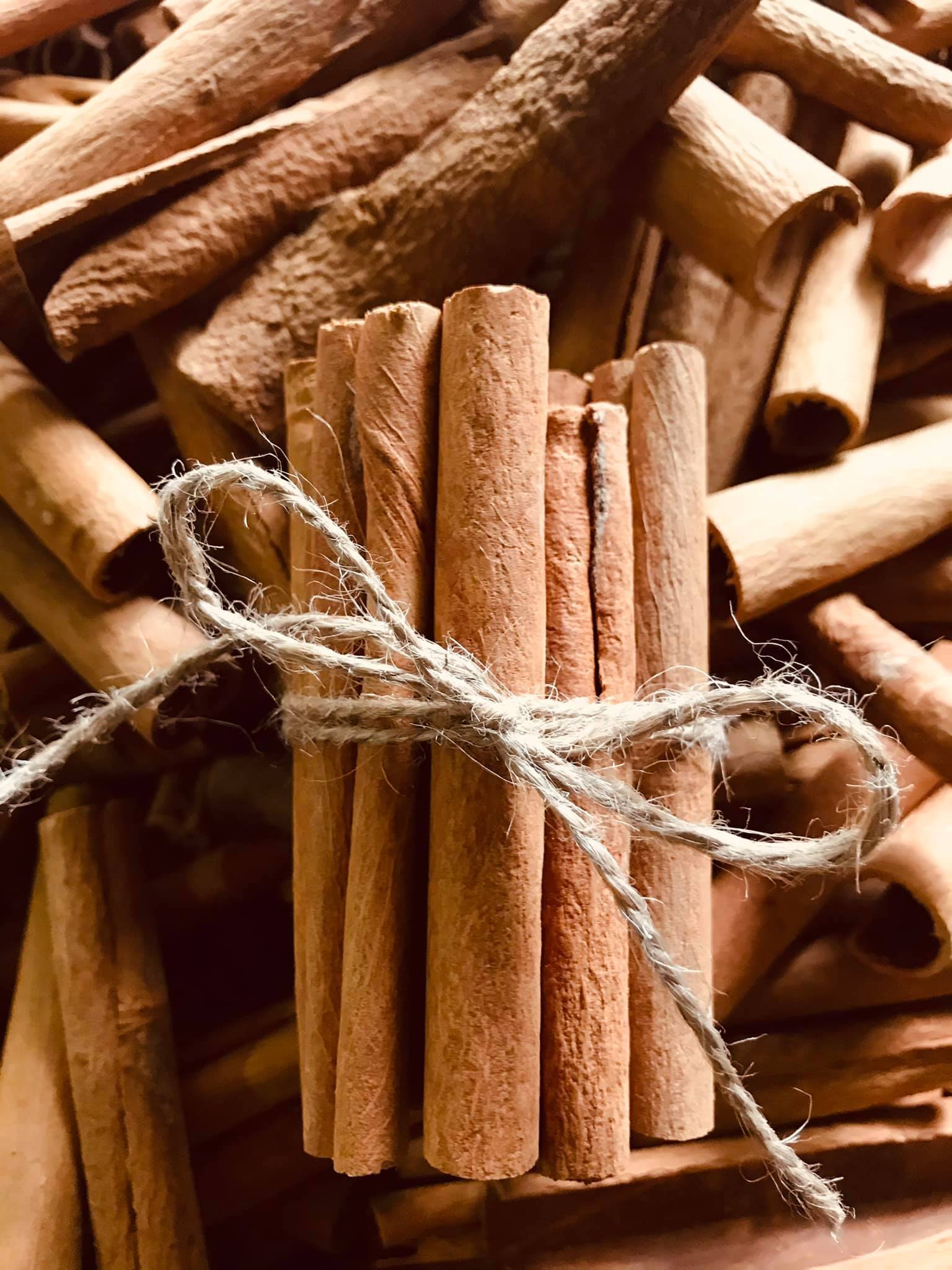 Wholesale Supply High Quality Single Spices NLow Price Dry Long Cinnamon Sticks