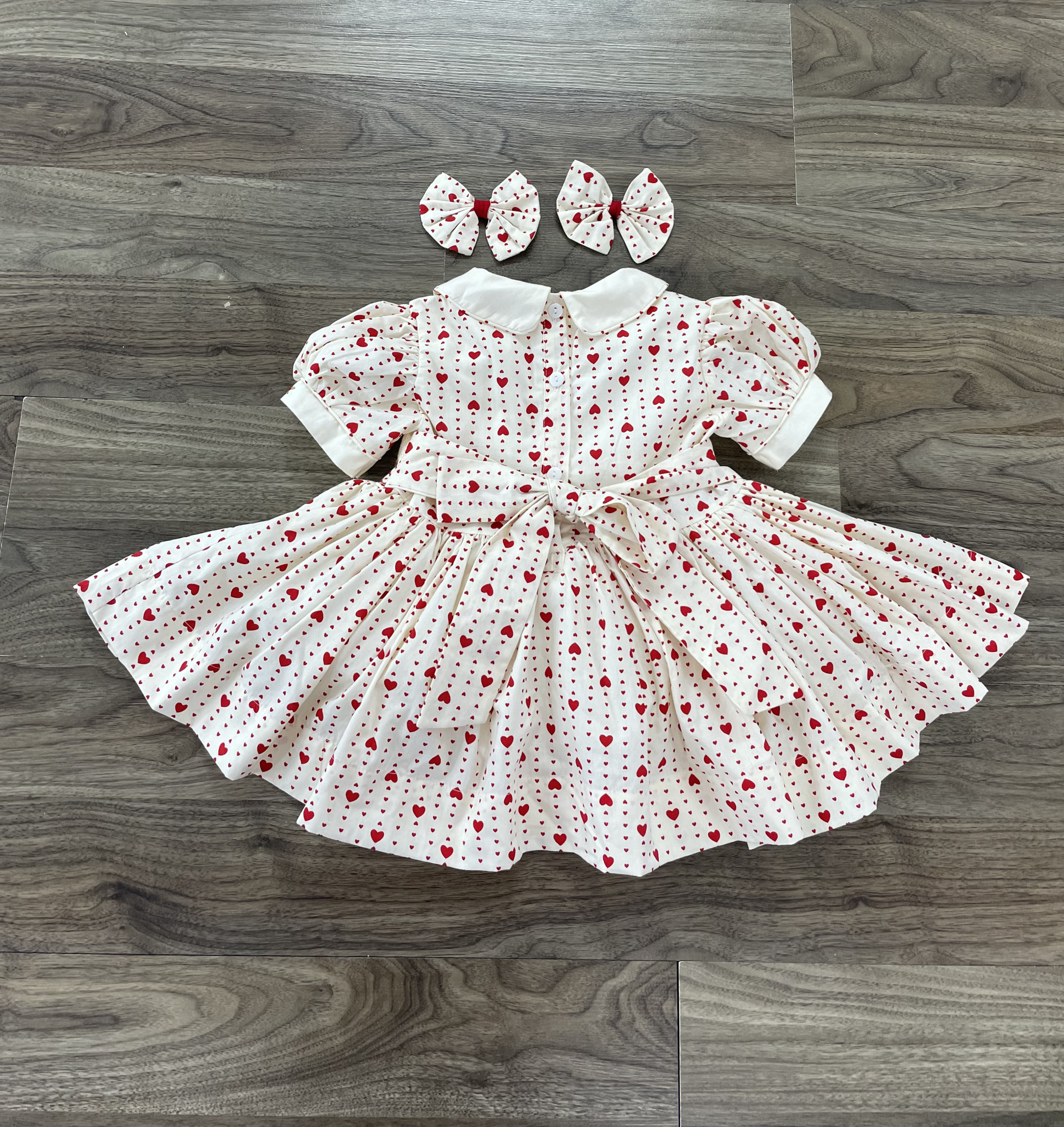 Heart pattern handmade smocking dress for Valentine holidays wholesale manufacturer smocked clothing