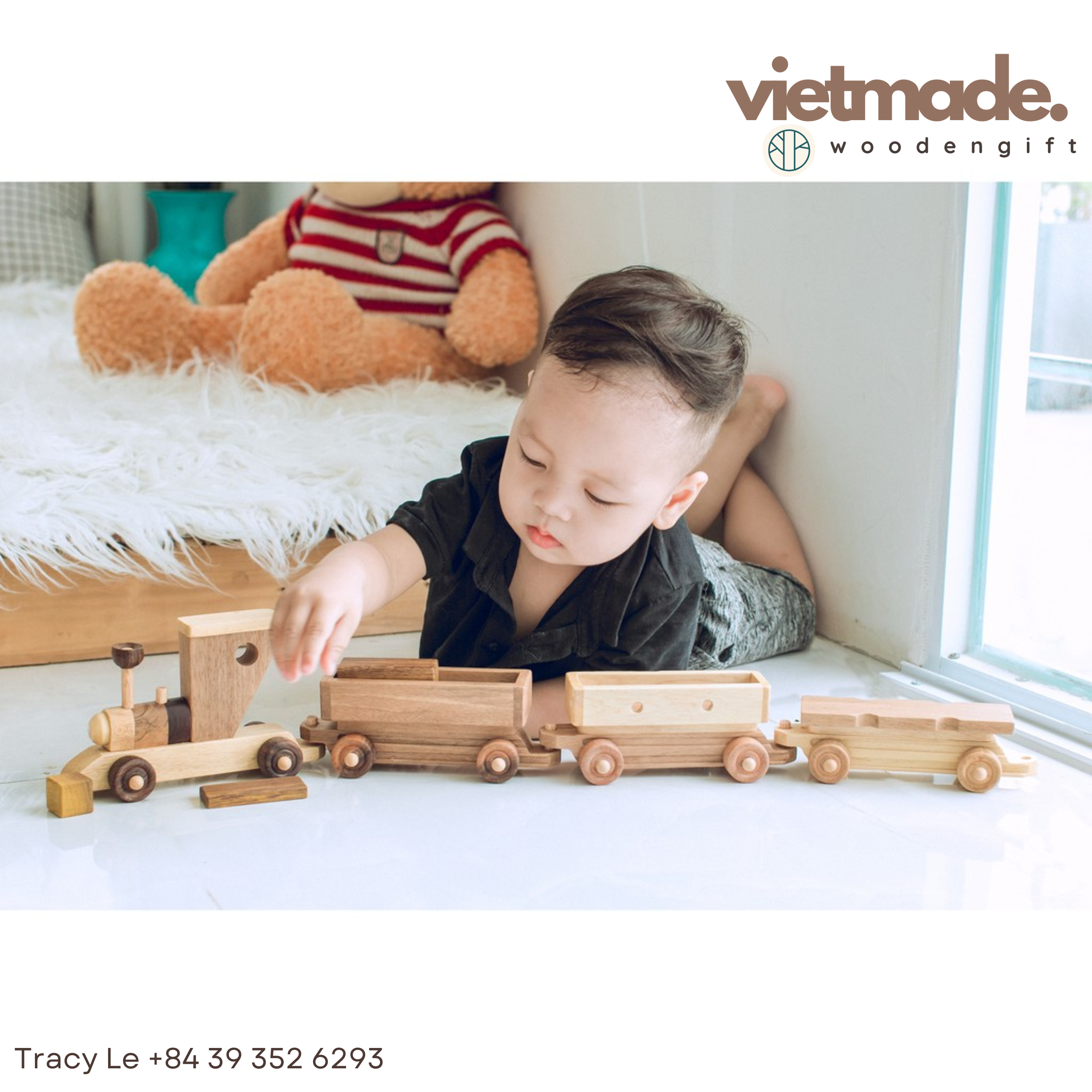 100% Chemical-Free Natural Wood Mini Toy Train Safe for Babies Customizable Logo for Children's Development