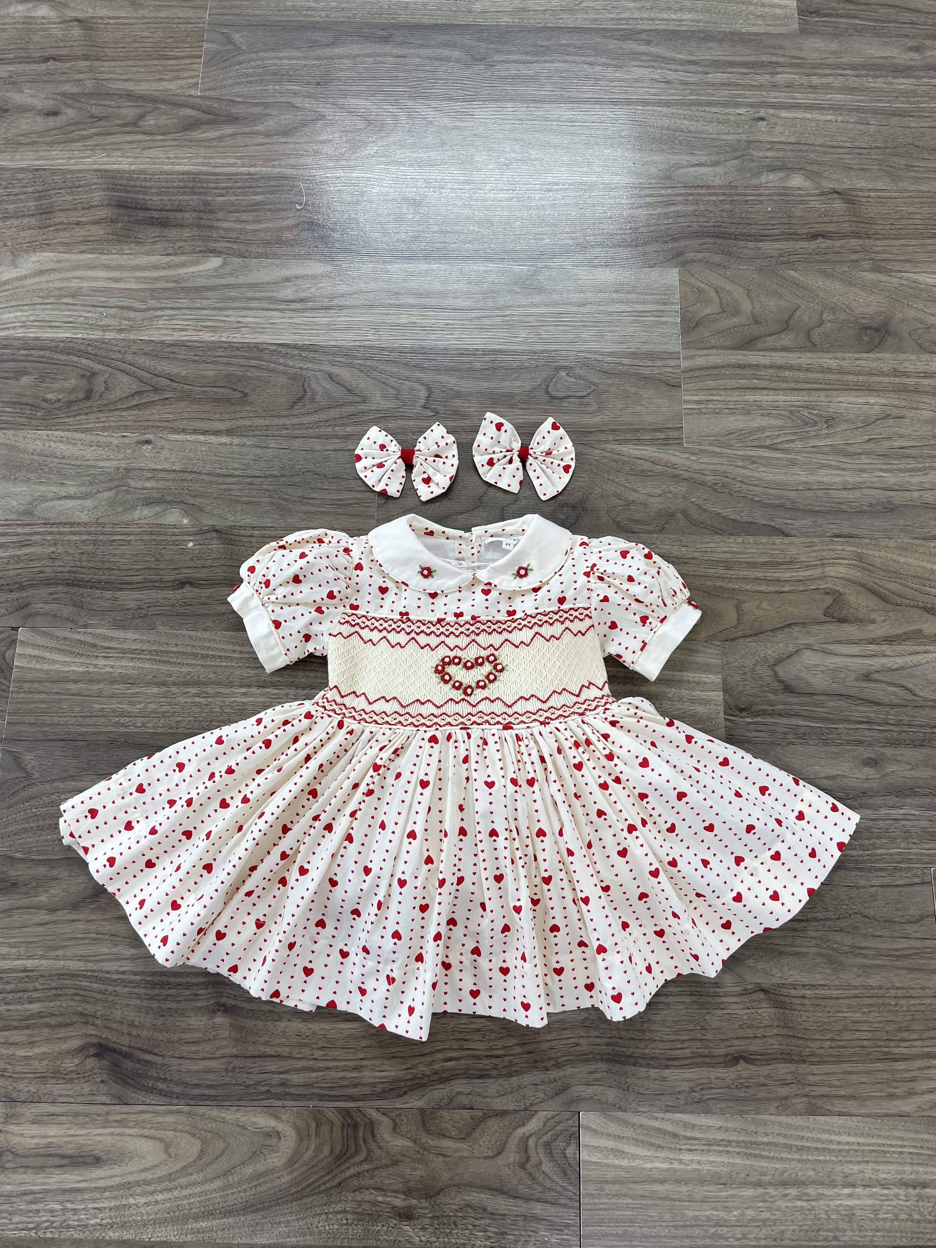 Heart pattern handmade smocking dress for Valentine holidays wholesale manufacturer smocked clothing