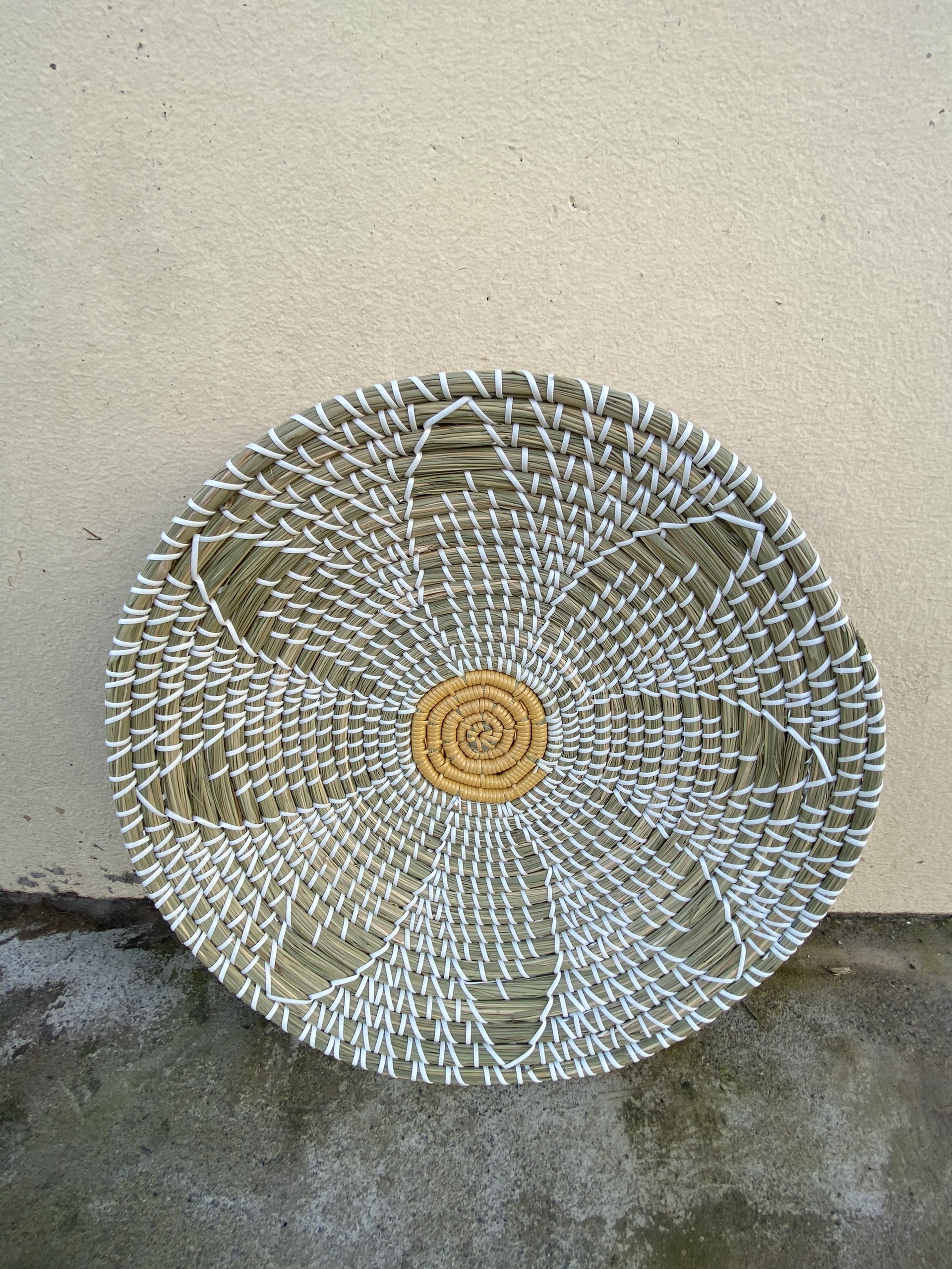 Seagrass Hanging Plate From Wholesale 99 Gold Data For Decor Home And Garden With Good Price For Export Worldwide