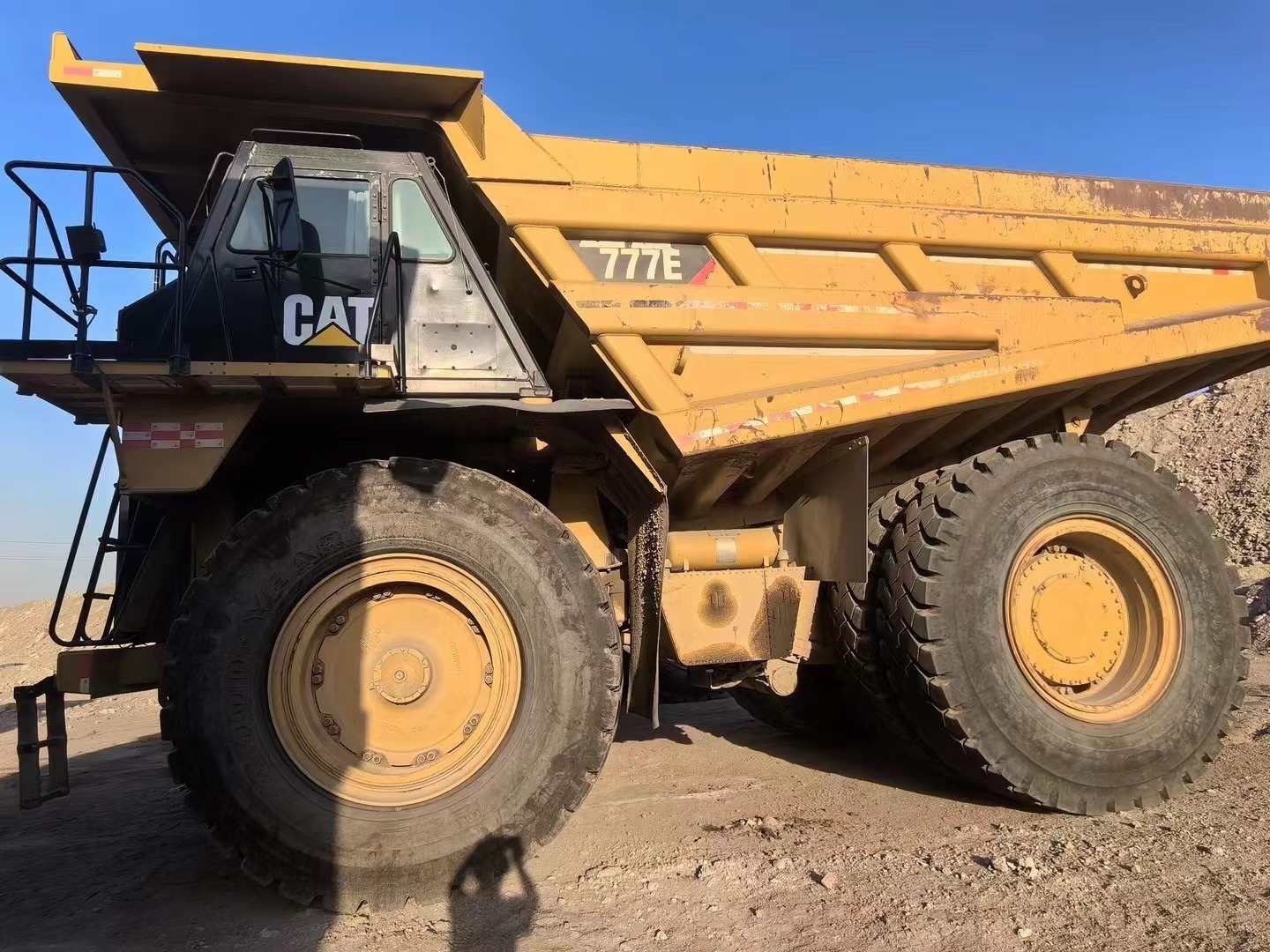 USED CAT 777E DUMPER DUMP TRUCK HIGH QUALITY IN GOOD CONDITION